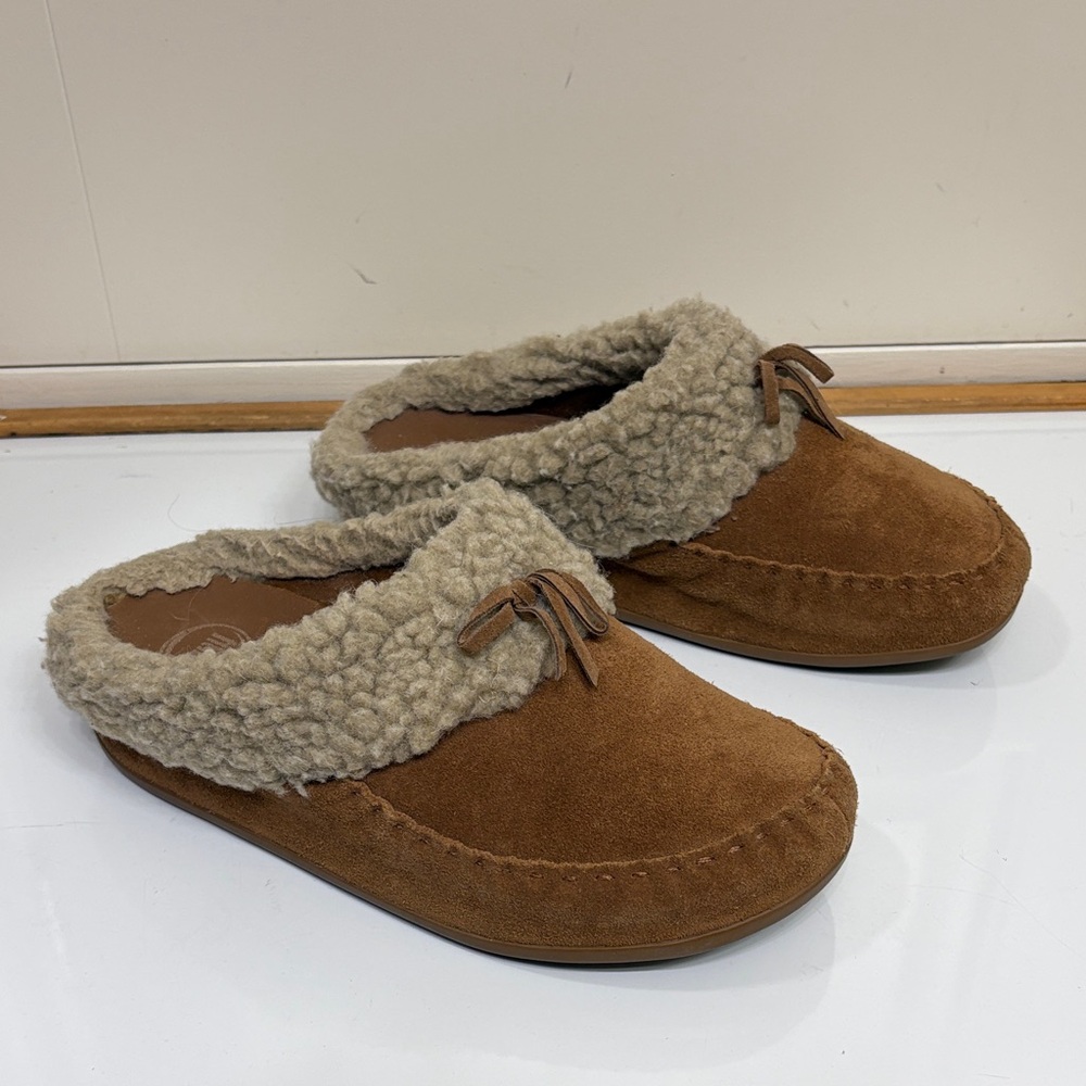 Fitflop The Cuddler Cozy Brown Suede Slippers with Faux Fur Lining - Picture 4 of 8